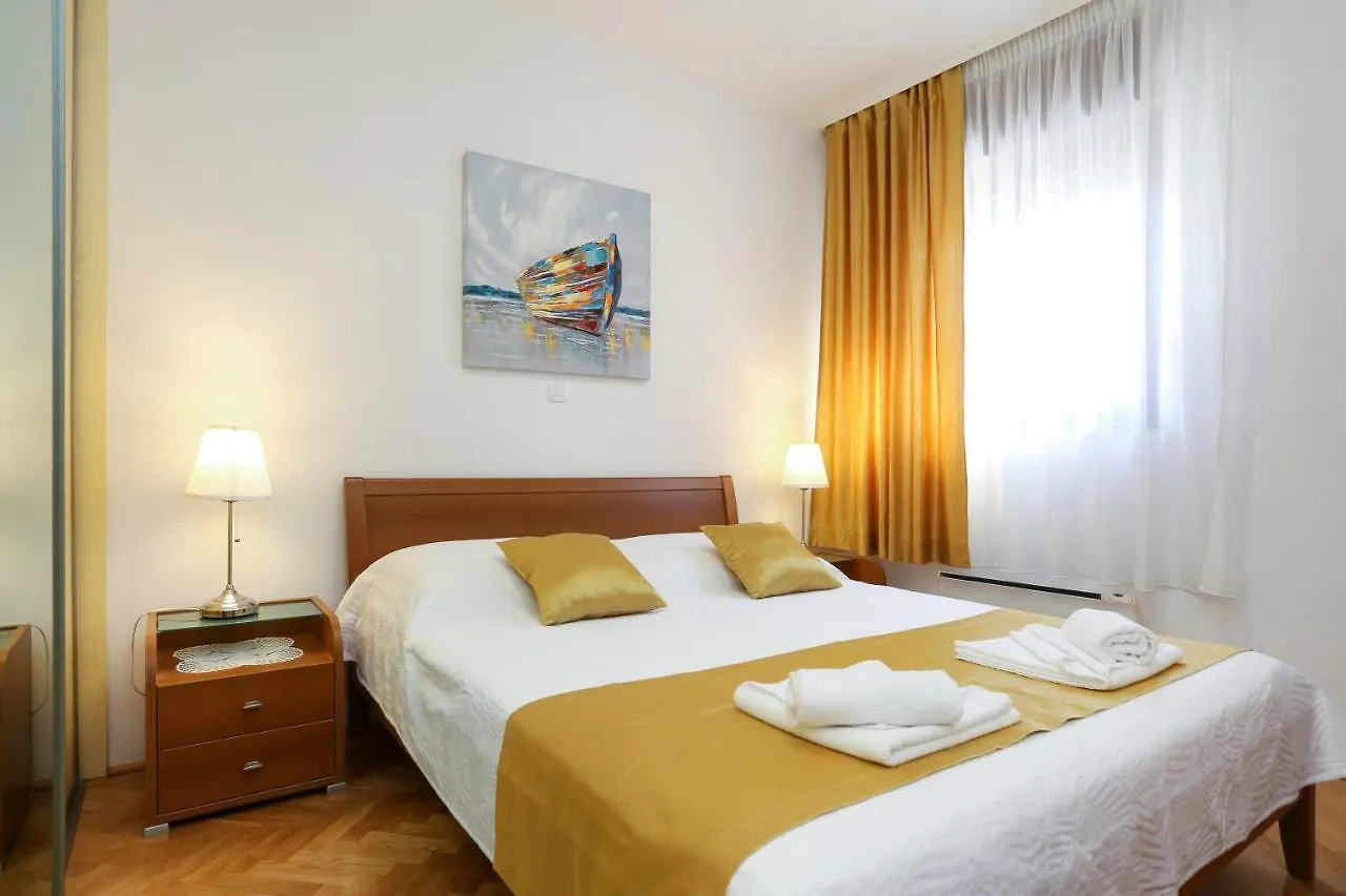 Luxury Apartment Ela Pensionat
