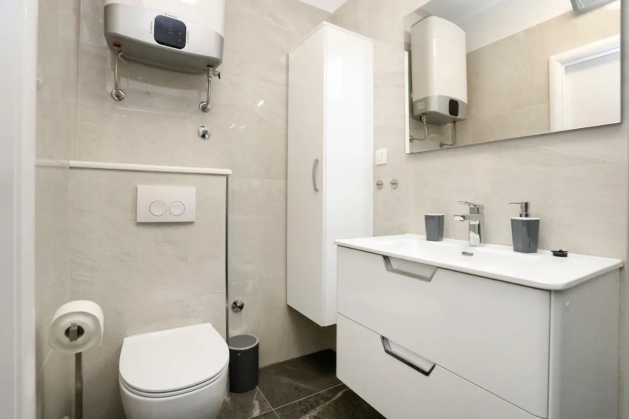 Luxury Apartment Ela Split
